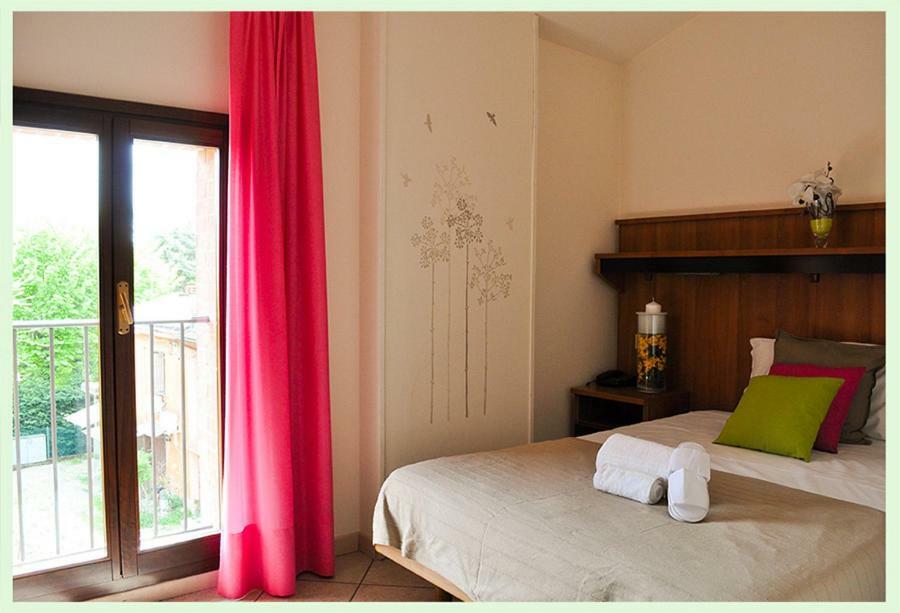 Hotel Emi Lippo 外观 照片